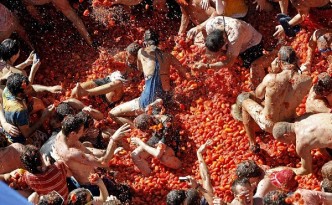 SPAIN TOMATINA FESTIVAL