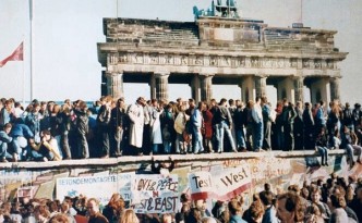 Thefalloftheberlinwall1989