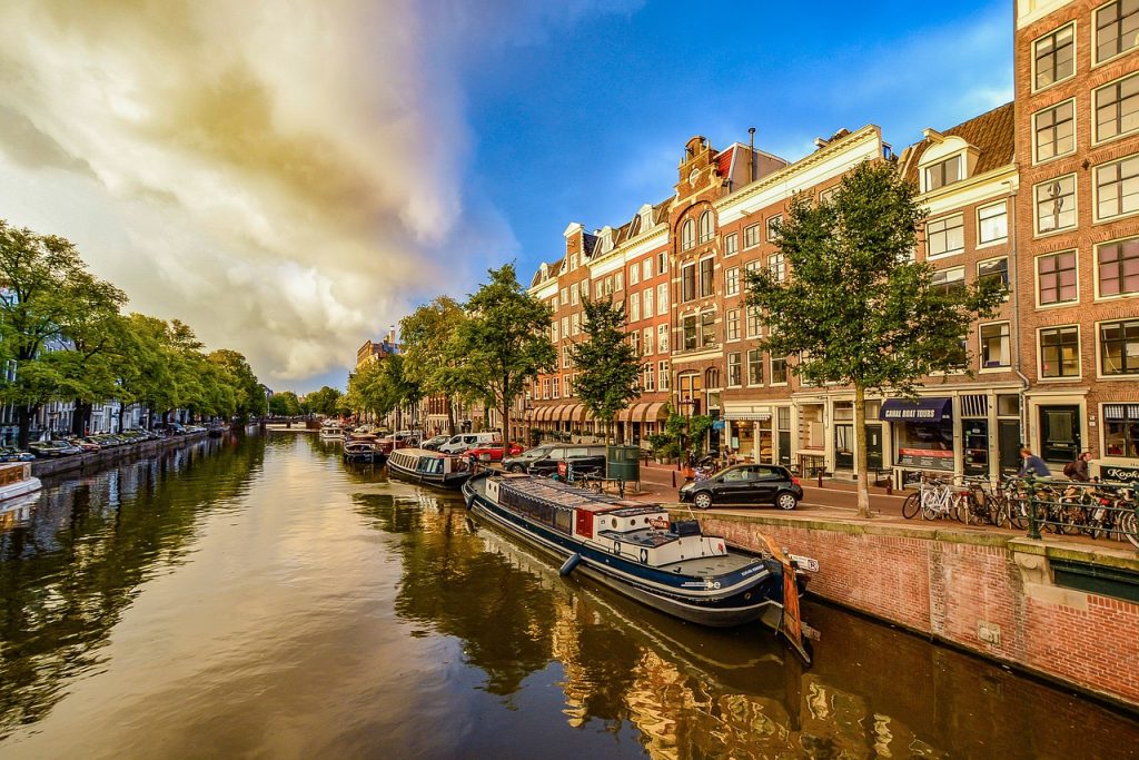 things to do in Amsterdam for woman