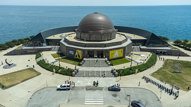 The 15 of the Best Things to Do in Chicago For Woman