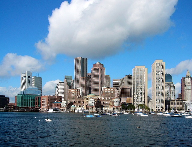 How to Get Around Boston (A Guide to Navigating Around the City and Using its Transportation Framework)
