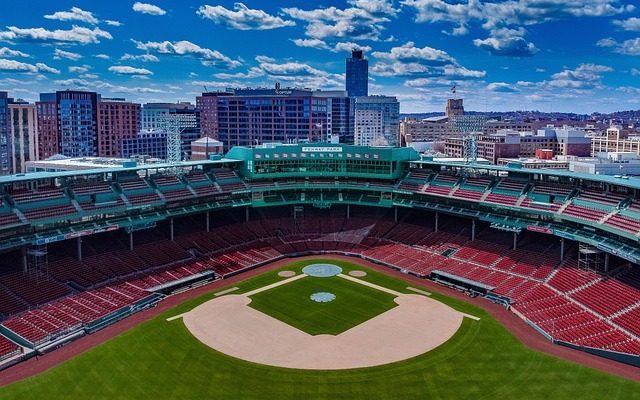 How to Get Around Boston (A Guide to Navigating Around the City and Using its Transportation Framework)